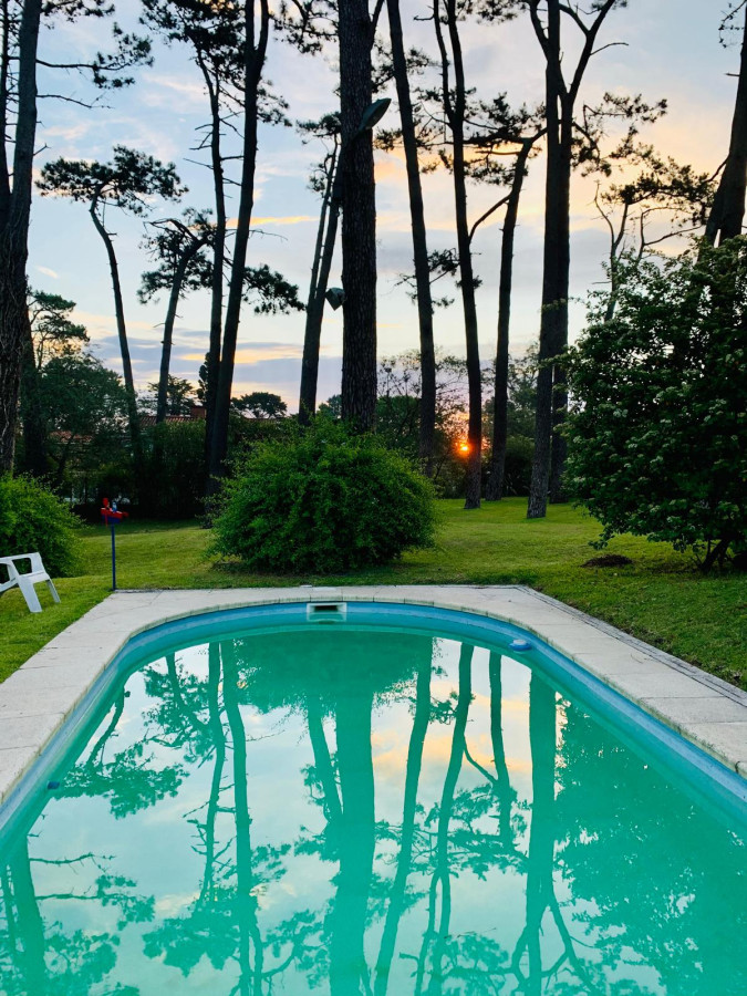 Venta Alquiler Anual y de Temporada Casa 5D Mansa Punta gran Parque y Piscina 