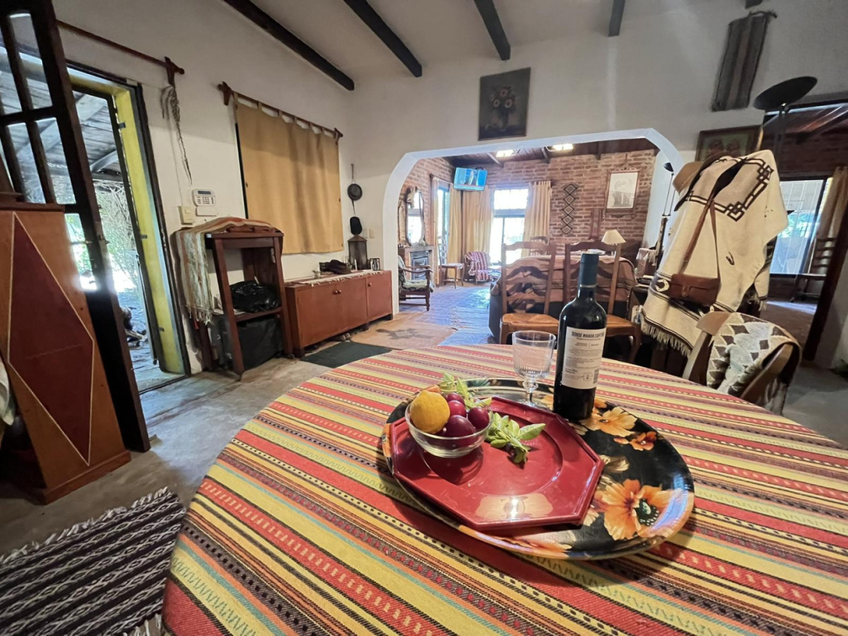 Venta Casa de campo en Colonia a pasos de la plaza de toro