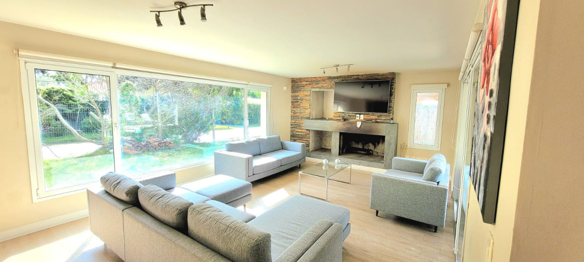 Venta y Alquiler Anual Casa 4D y dep de serv Lugano Punta con Piscina climatizada 