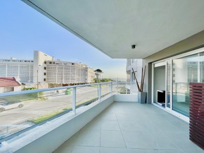 APARTAMENTO FRENTE AL MAR CON PARRILLERO DE 1 DORMITORIO EN VENTA PLAYA MANSA