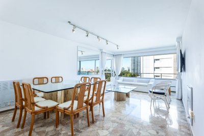 DEPARTAMENTO EN VENTA FRENTE AL MAR DE 2 DORMITORIOS Y DEPENDENCIA DE SERVICIO RECICLADO EN TUNQUELEN I - PRIMERA LINEA PLAYA MANSA