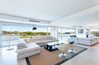 DEPARTAMENTO PRIMERA LINEA BRAVA - 4 DORMS EN SUITE - MYTHOS