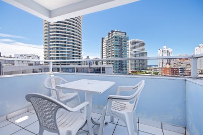 Apartamento de 1 Dormitorio En Venta - Punta del Este - Amenities - Bajas Expensas