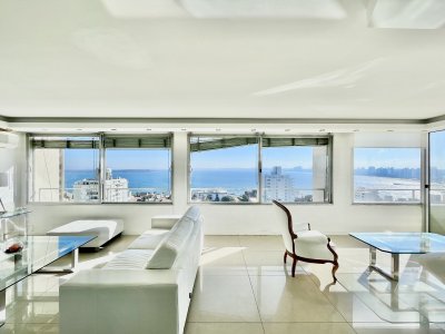 Apartamento En Gorlero - 3 Dormitorios + 3 Baños - Reciclado - Impresionante Vista al Mar - Edificio Apolo