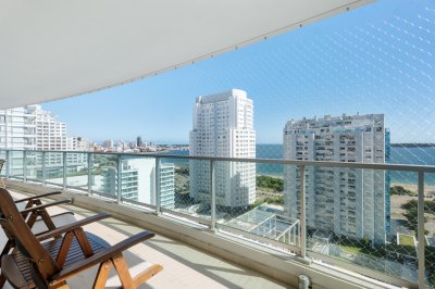 GALA TOWER DEPARTAMENTO ESQUINERO 3 DORMITORIOS VISTA AL MAR - PLAYA MANSA - CON PARRILLERO