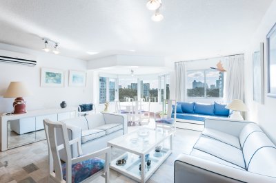 Apartamento en Roosevelt Center en Venta - 3 Dormitorios 