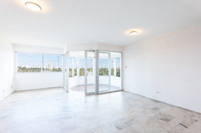 Apartamento en Venta en Oportunidad - Roosevelt Center - 3 Dormitorios - Reciclado