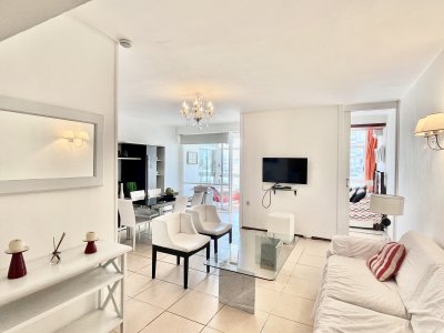 En Venta 2 Dormitorios En Punta del Este - Frente a Plaza Los Artesanos - Oportunidad