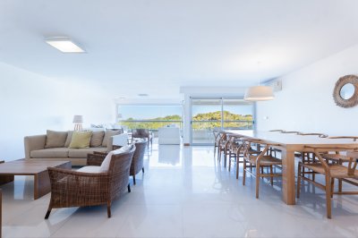 VENTA APARTAMENTO 3 DORMITORIOS EN SUITE + DEPENDENCIA - EDIFICIO INDIGO - PLAYA BRAVA - PUNTA DEL ESTE