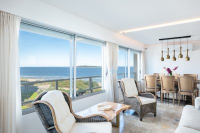 APARTAMENTO EN VENTA FRENTE AL MAR DE 2 DORMITORIOS Y MEDIO RECICLADO TORRE WASHINGTON COMPLEJO LINCOLN CENTER