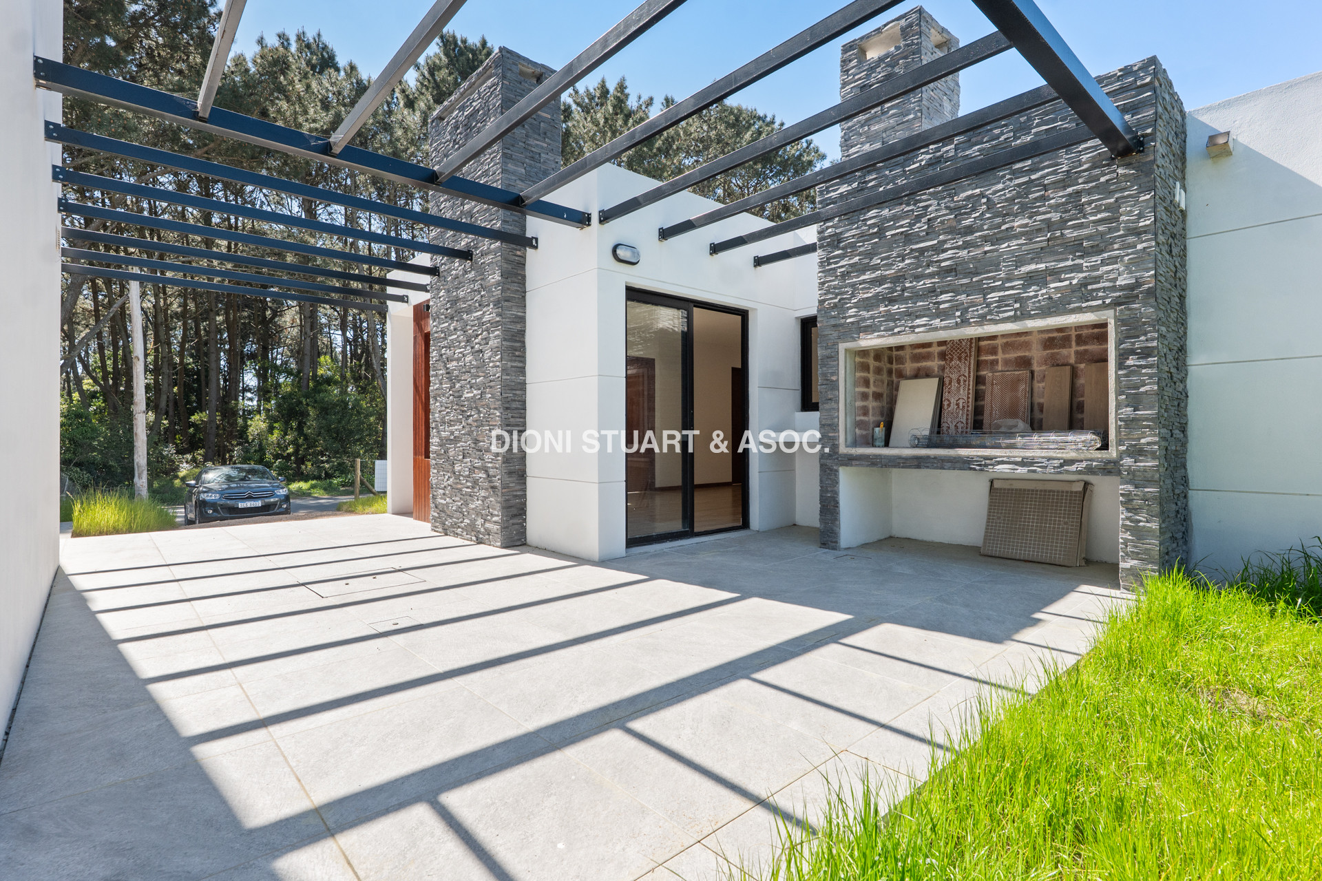 VENTA CASA 3 DORMITORIOS EN BURNETT CONSTRUCCIÓN TRADICIONAL A ESTRENAR