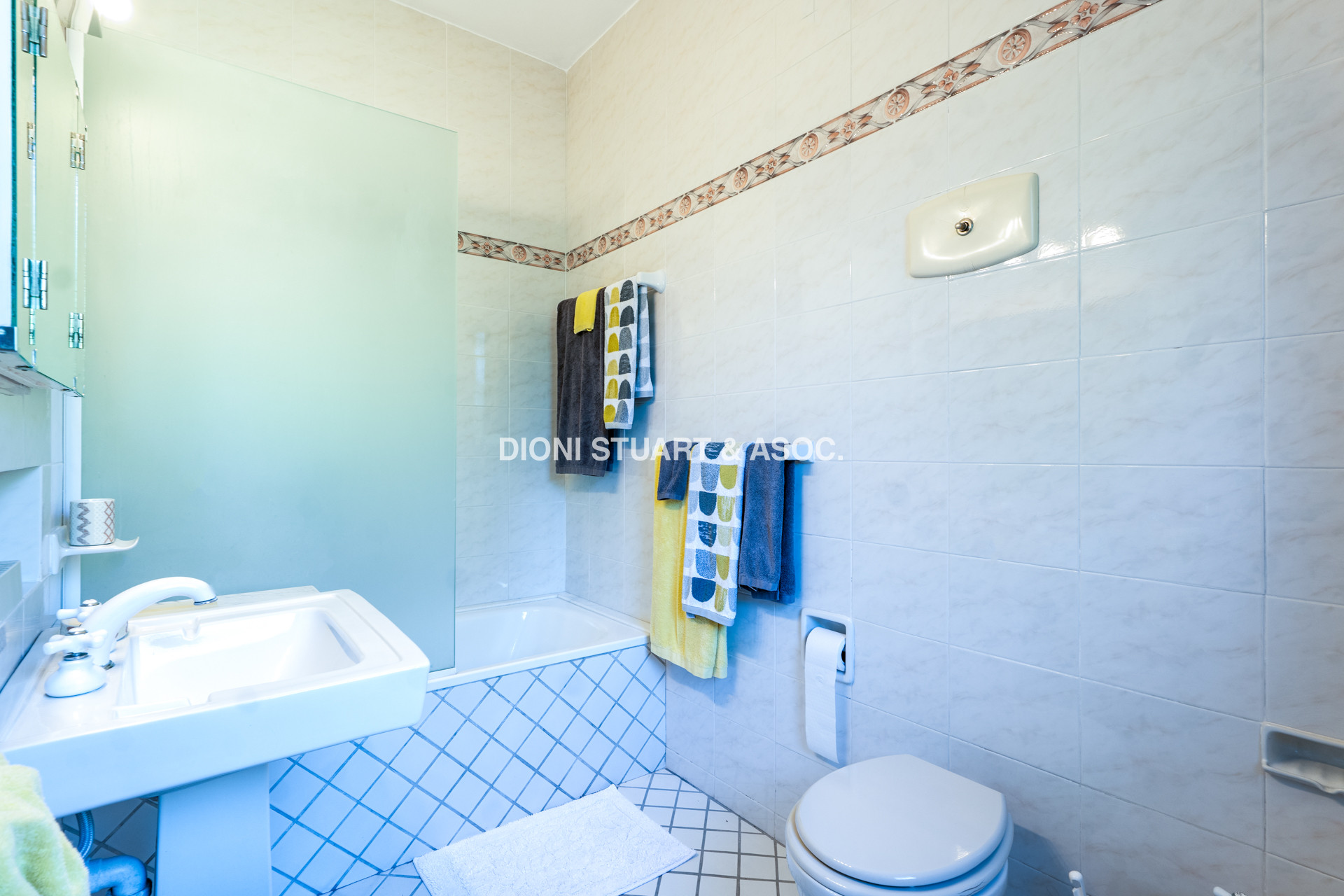 IMPONENTE CASA EN PLAYA BRAVA - ELEGANCIA Y CONFORT