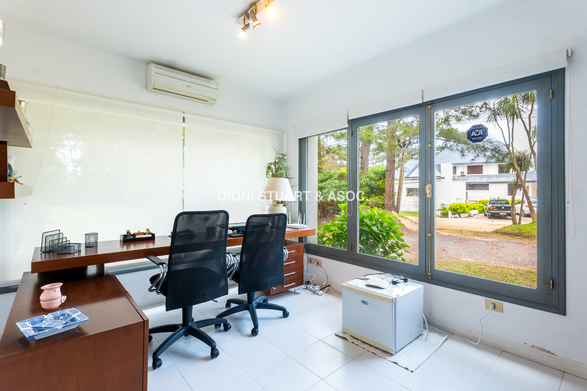 CASA EN VENTA EN EL GOLF CON 8 DORMITORIOS EN SUTIE