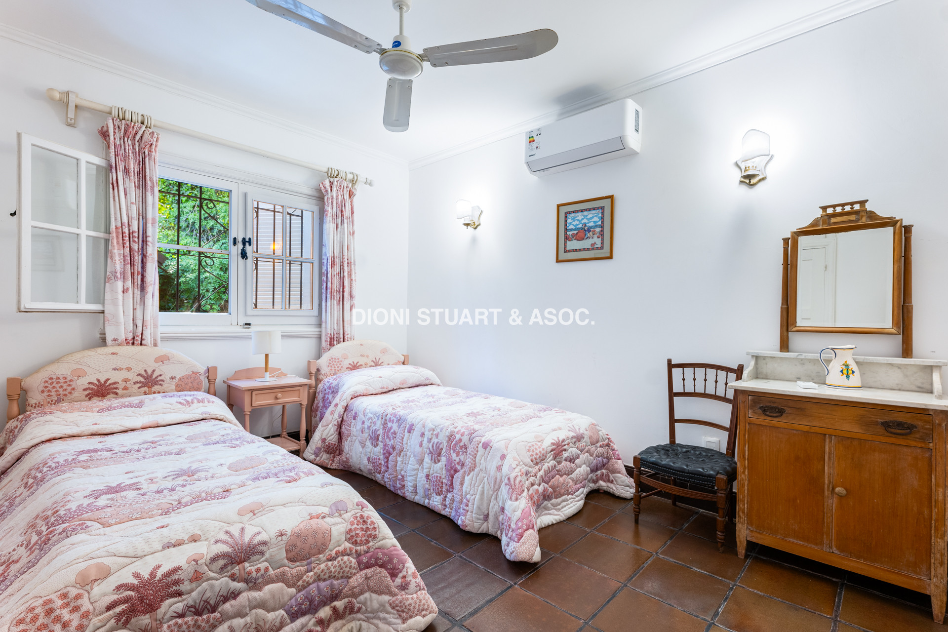 CASA EN VENTA EN EL GOLF - ARQ. ARTURO DUBOURG