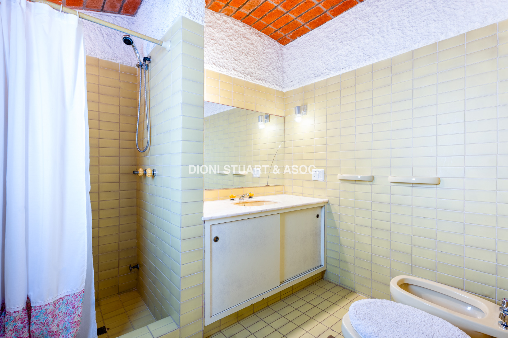 VENTA CASA 4 DORMITORIOS EN LA PENINSULA PUNTA DEL ESTE