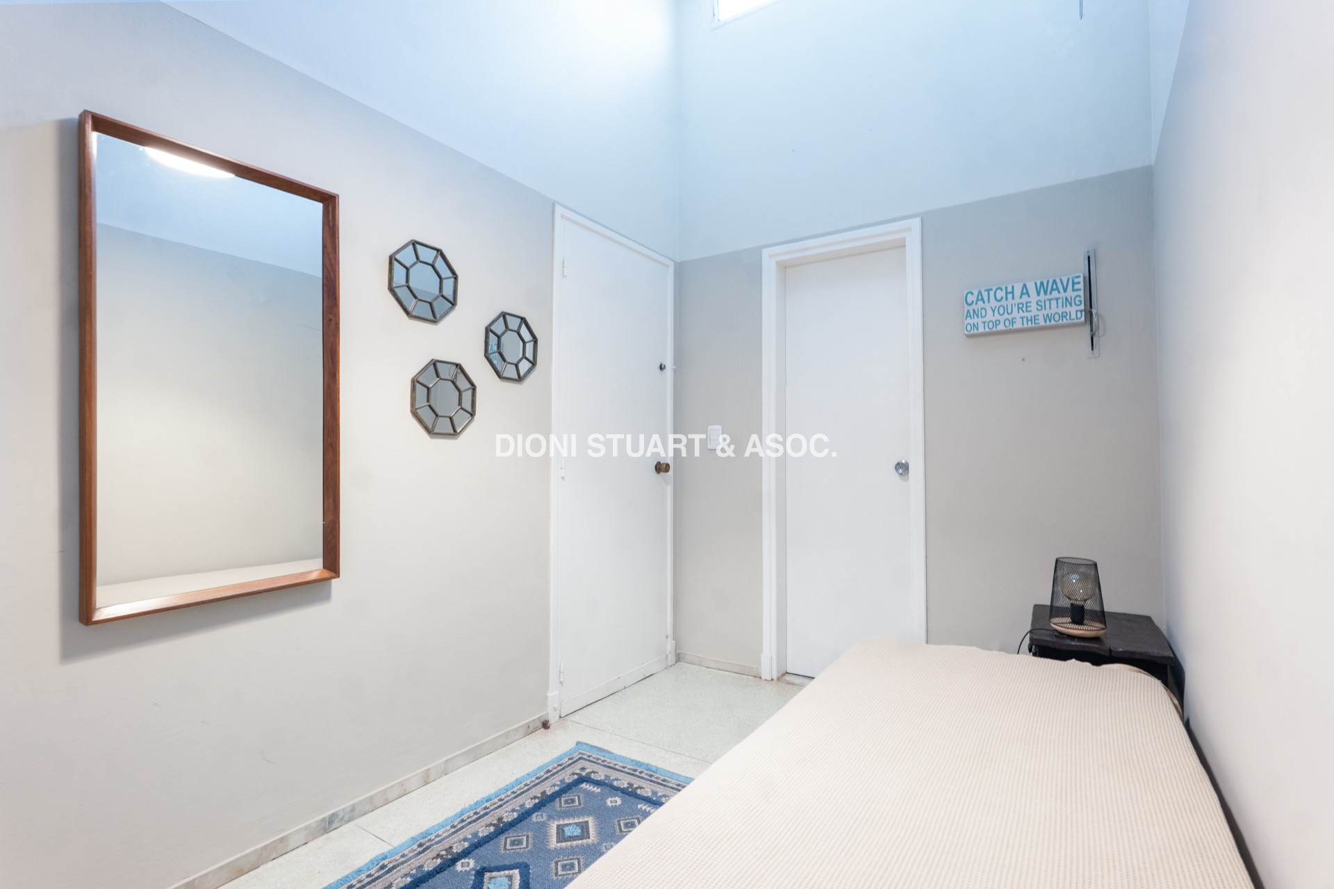 VENTA CASA EN SAN RAFAEL - CERCA DEL MAR - 3 DORM + DEP. SERV - PISCINA