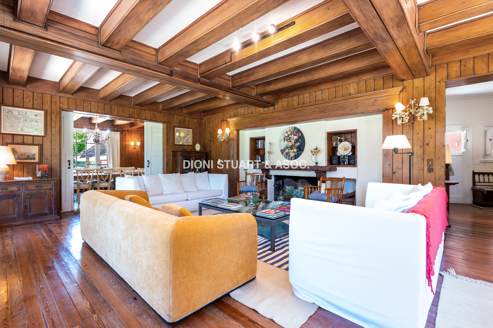 CASA EN VENTA EN EL GOLF - ARQ. ARTURO DUBOURG