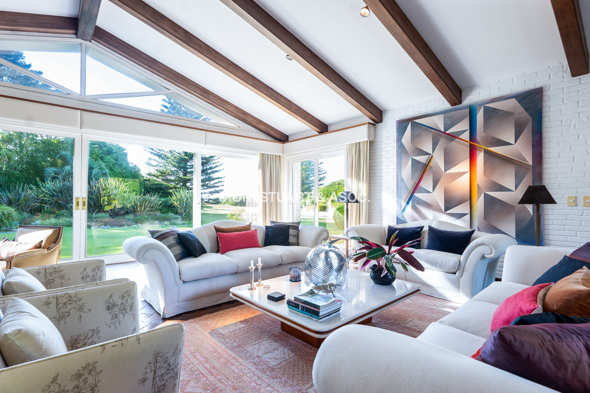 IMPONENTE CASA EN PLAYA BRAVA - ELEGANCIA Y CONFORT