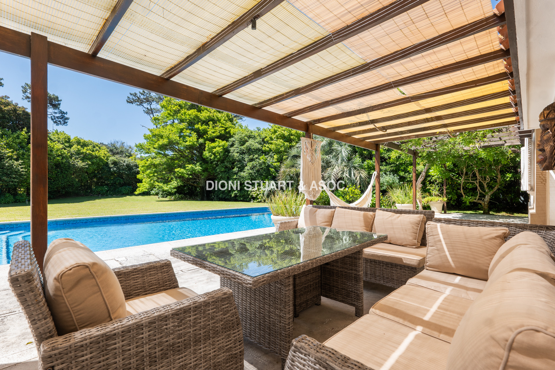 MEGA CASA EN EL GOLF - A METROS DEL MAR