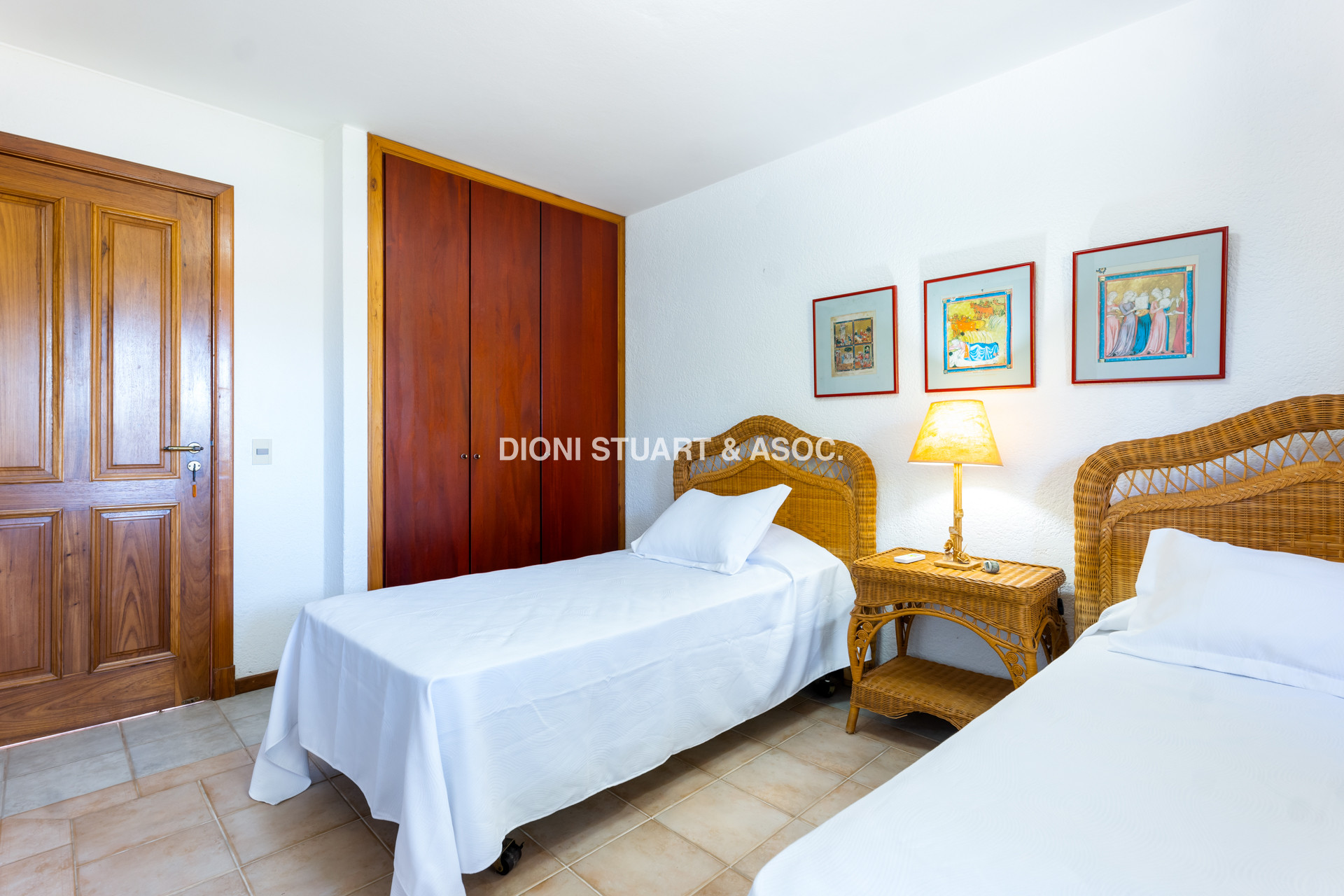 CASA EN VENTA EN EL GOLF - INCREIBLE