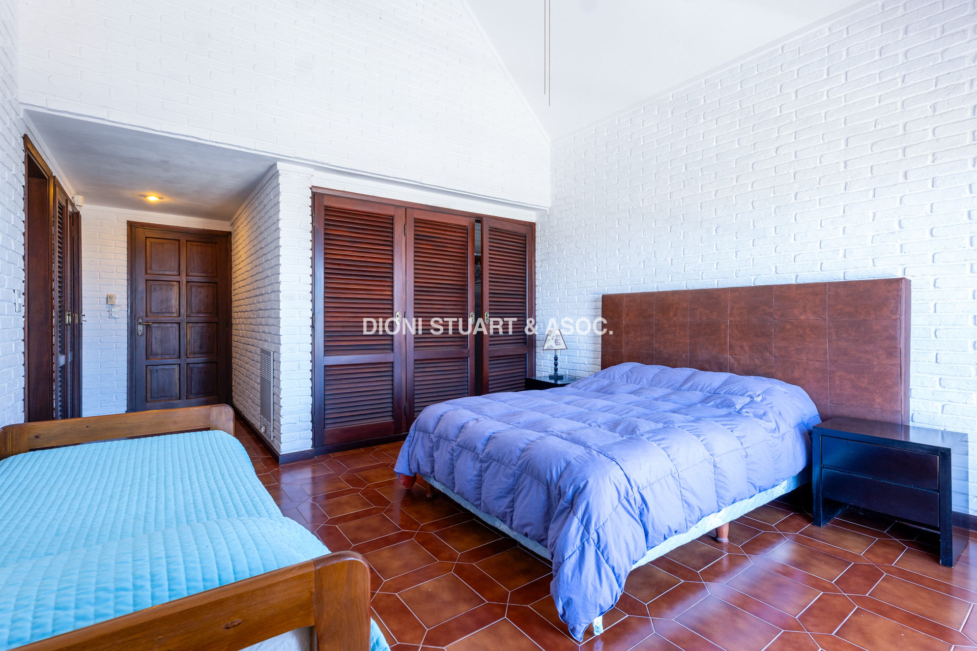 CASA EN VENTA PRIMERA LINEA PLAYA BRAVA