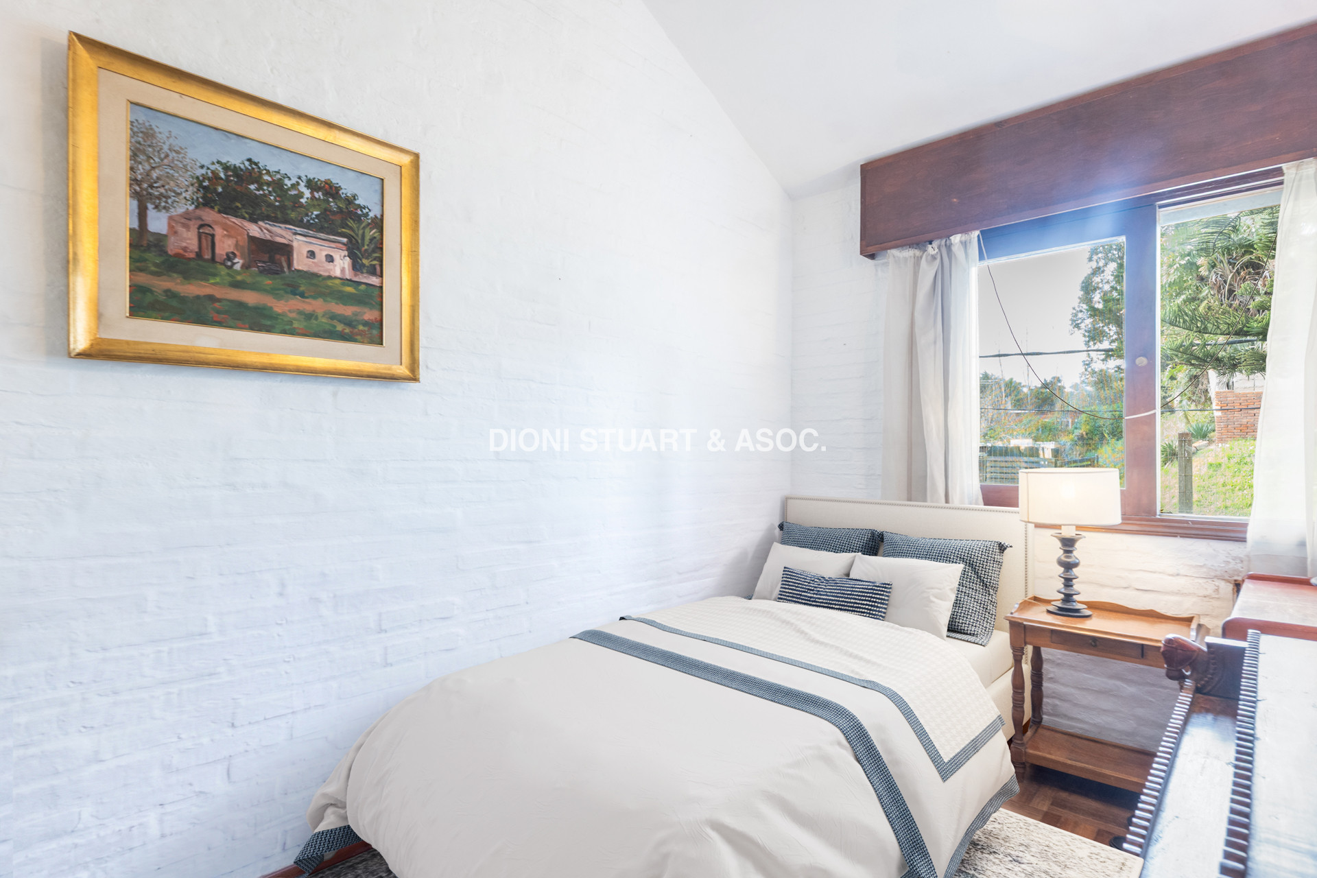 CASA EN VENTA CERCA DEL MAR PLAYA MANSA - 3 DORMITORIOS