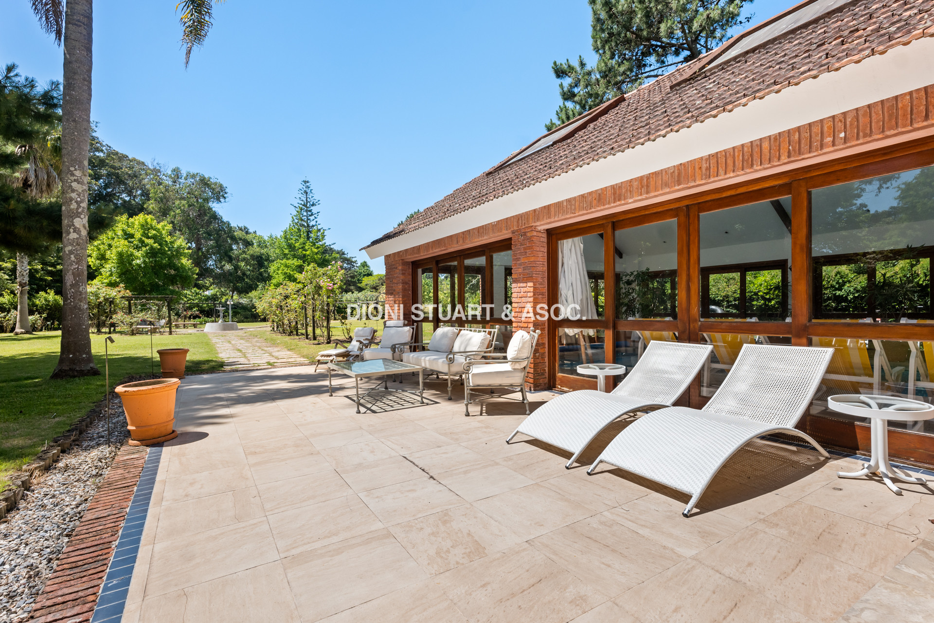 CASA EN VENTA EN EL GOLF - INCREIBLE