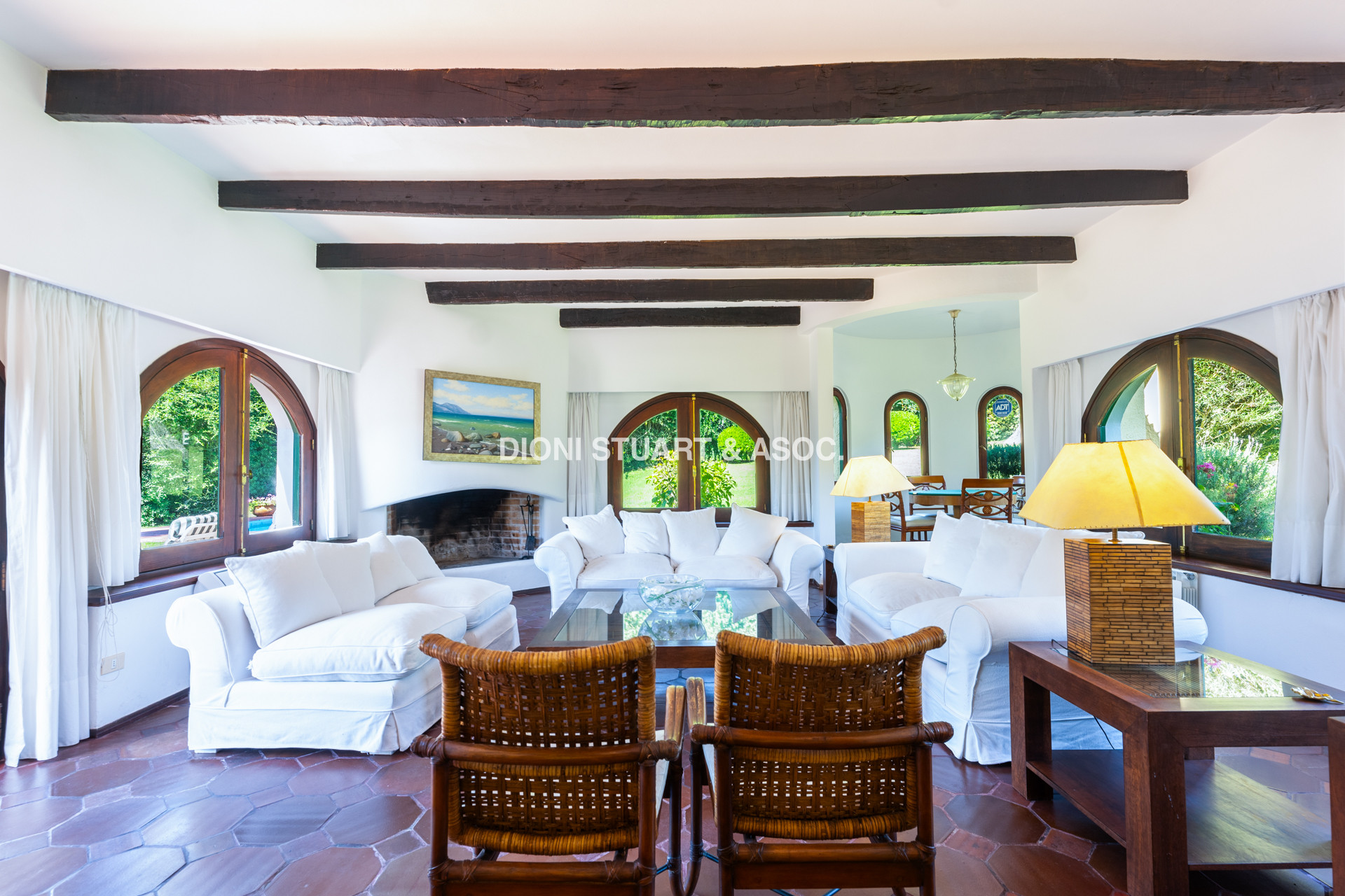 CASA EN ALQUILER ANUAL DE 3 DORMITORIOS EN SUTIE + DEP. CON PISCINA SAN RAFAEL - EL GOLF -