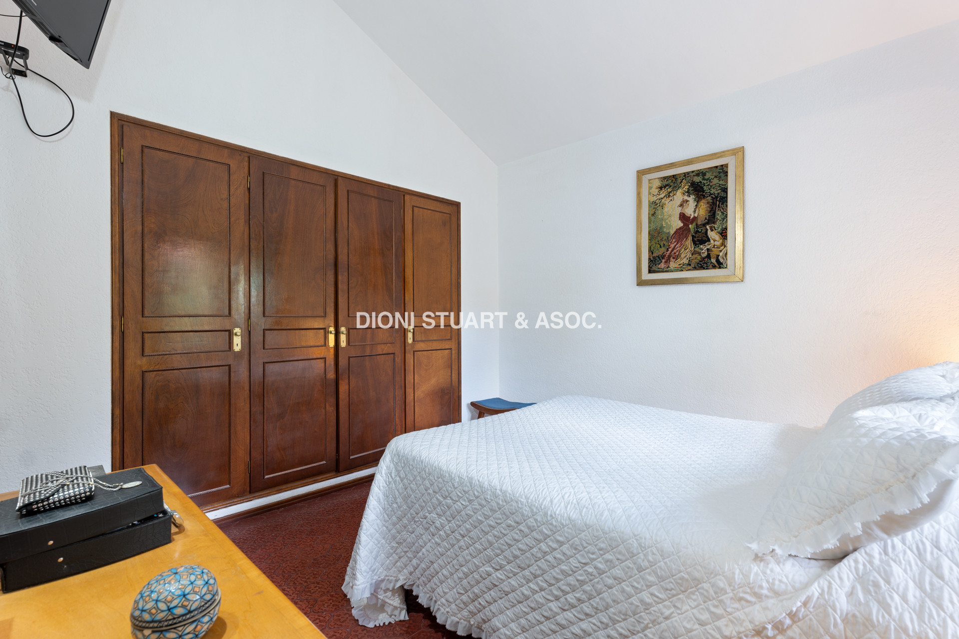 OPORTUNIDAD - CASA EN ROOSEVELT - 5 DORMITORIOS Y 5 BAÑOS - PISCINA CLIMATIZADA
