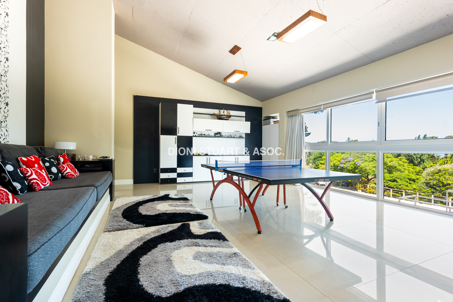 MEGA CASA EN EL GOLF - IMPESIONANTE
