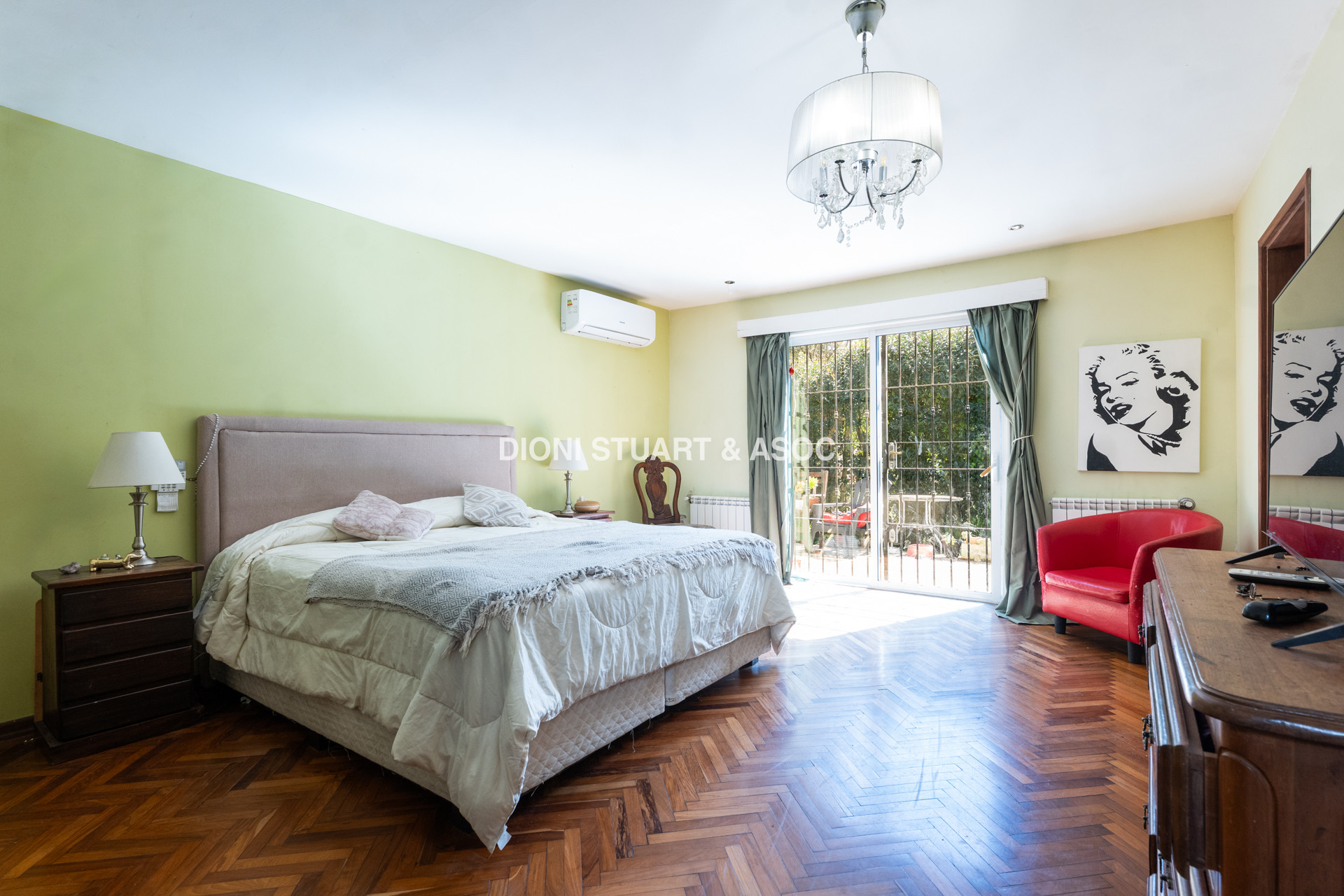 VENTA CASA 4 DORMITORIOS CON BARBACOA CANTEGRIL - PUNTA DEL ESTE