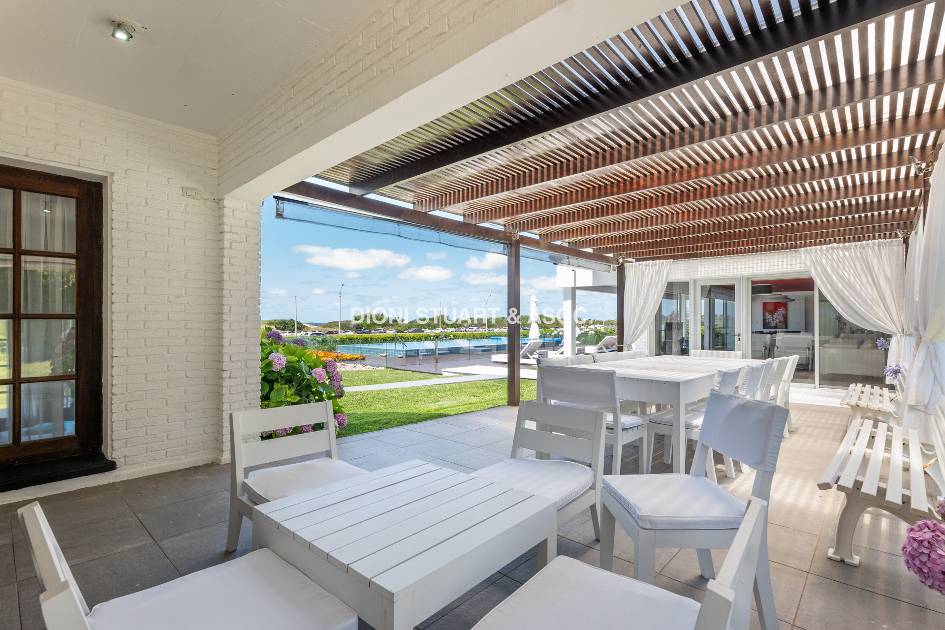 CASA EN VENTA PRIMERA LINEA PLAYA BRAVA
