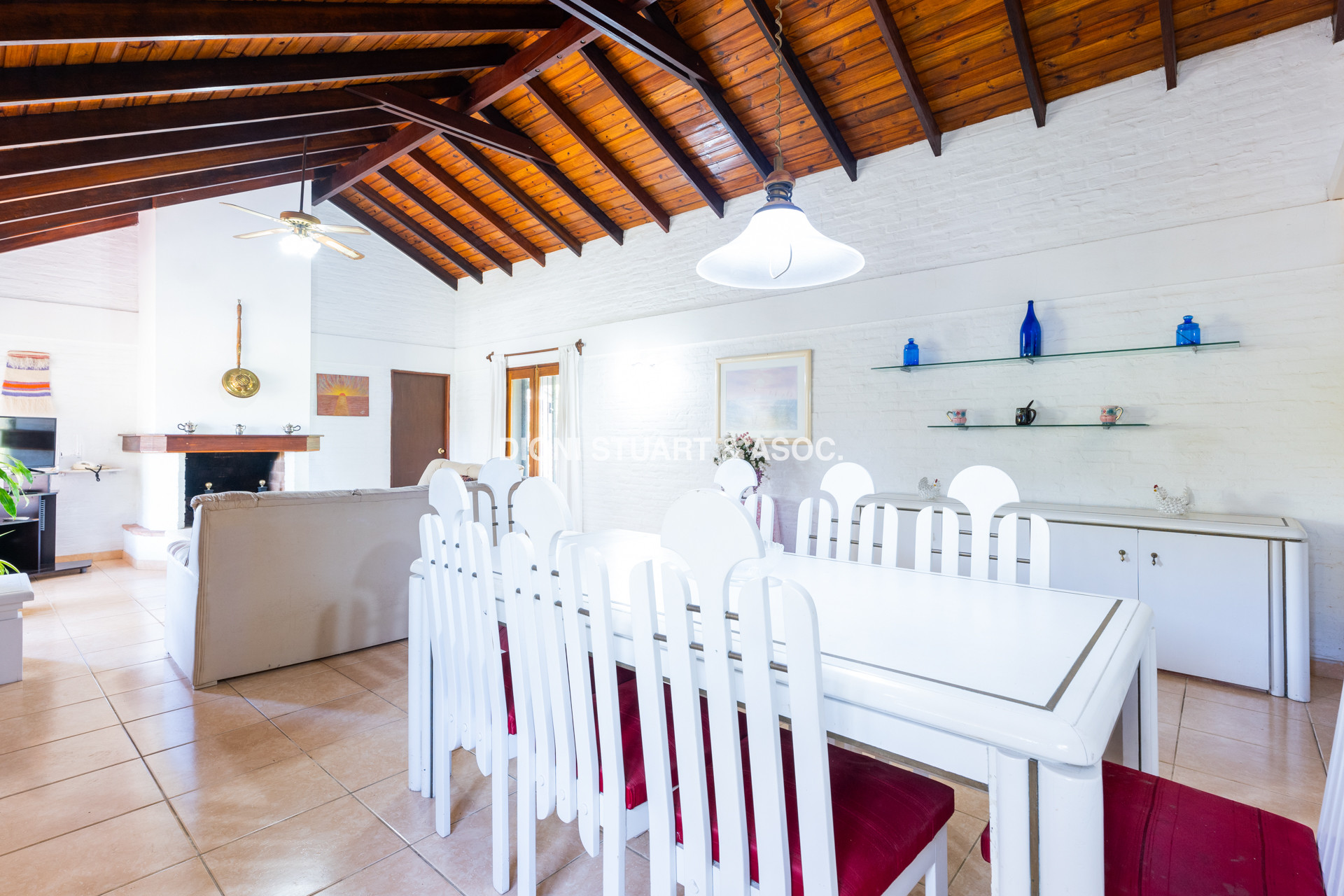 CASA EN VENTA EN CANTEGRIL CON 3 DORMITORIOS Y DEPENDENCIA + PISCINA