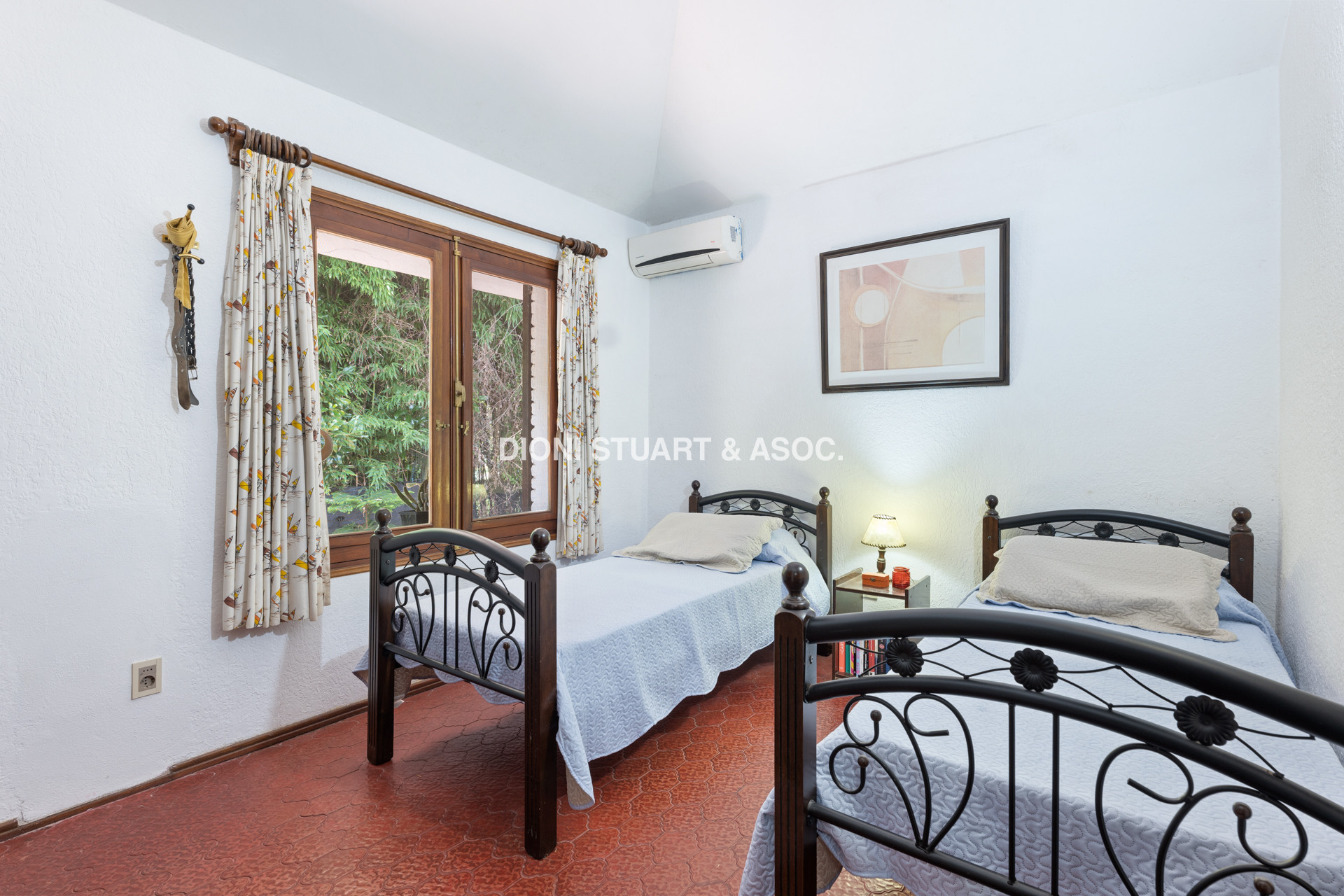 OPORTUNIDAD - CASA EN ROOSEVELT - 5 DORMITORIOS Y 5 BAÑOS - PISCINA CLIMATIZADA