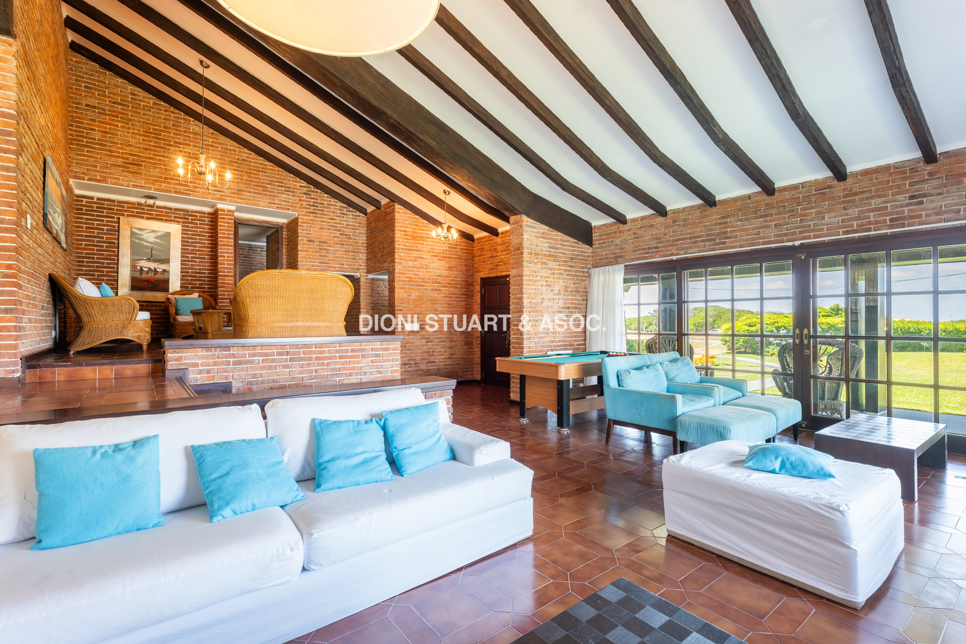 CASA EN VENTA PRIMERA LINEA PLAYA BRAVA