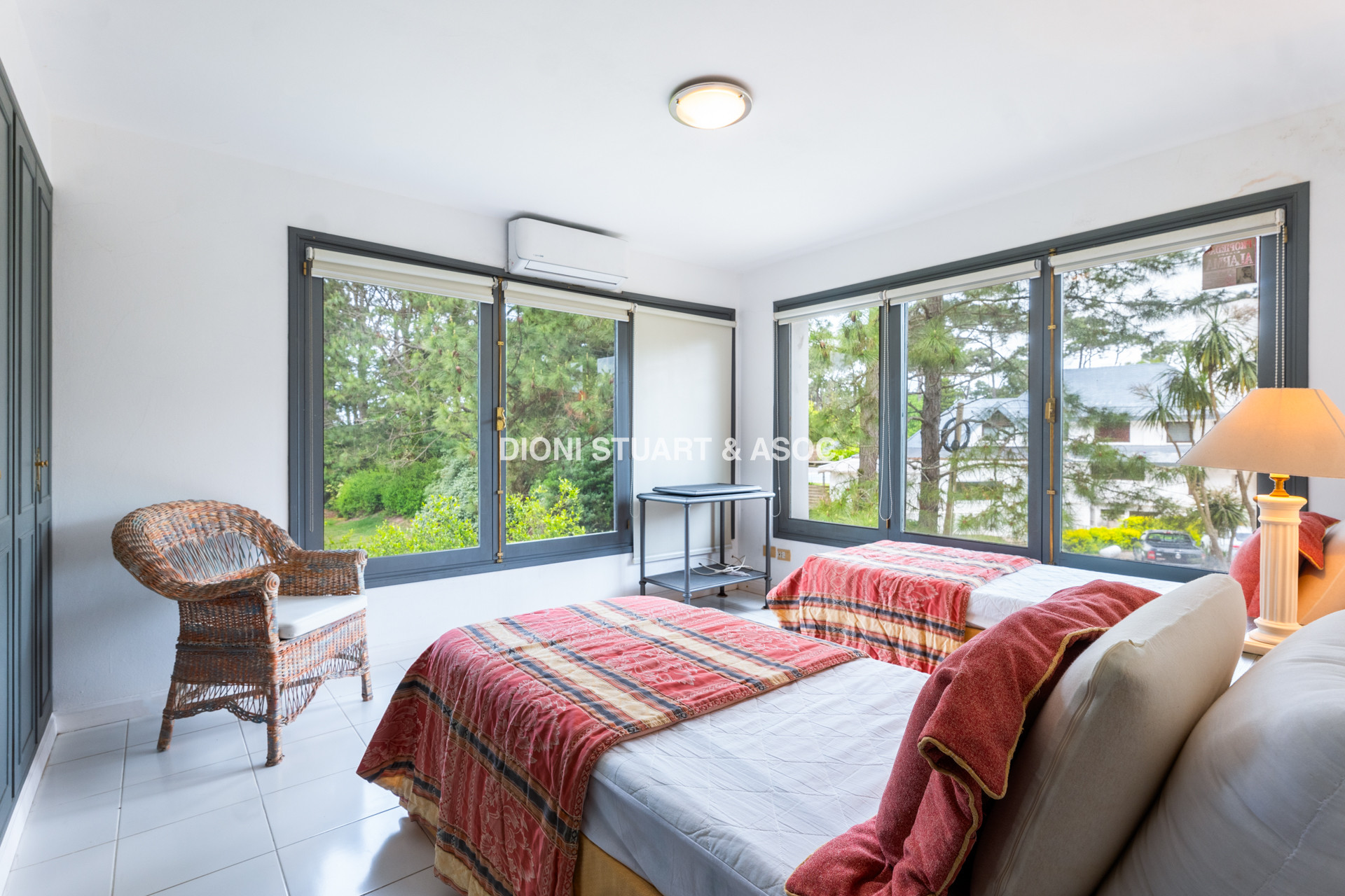 CASA EN VENTA EN EL GOLF CON 8 DORMITORIOS EN SUTIE