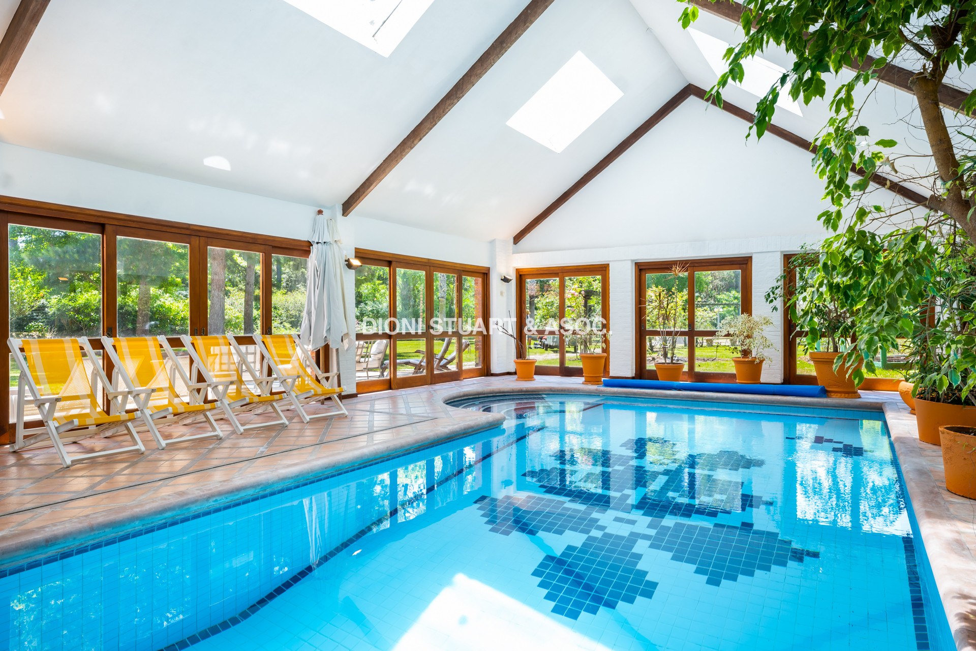 CASA EN VENTA EN EL GOLF - INCREIBLE