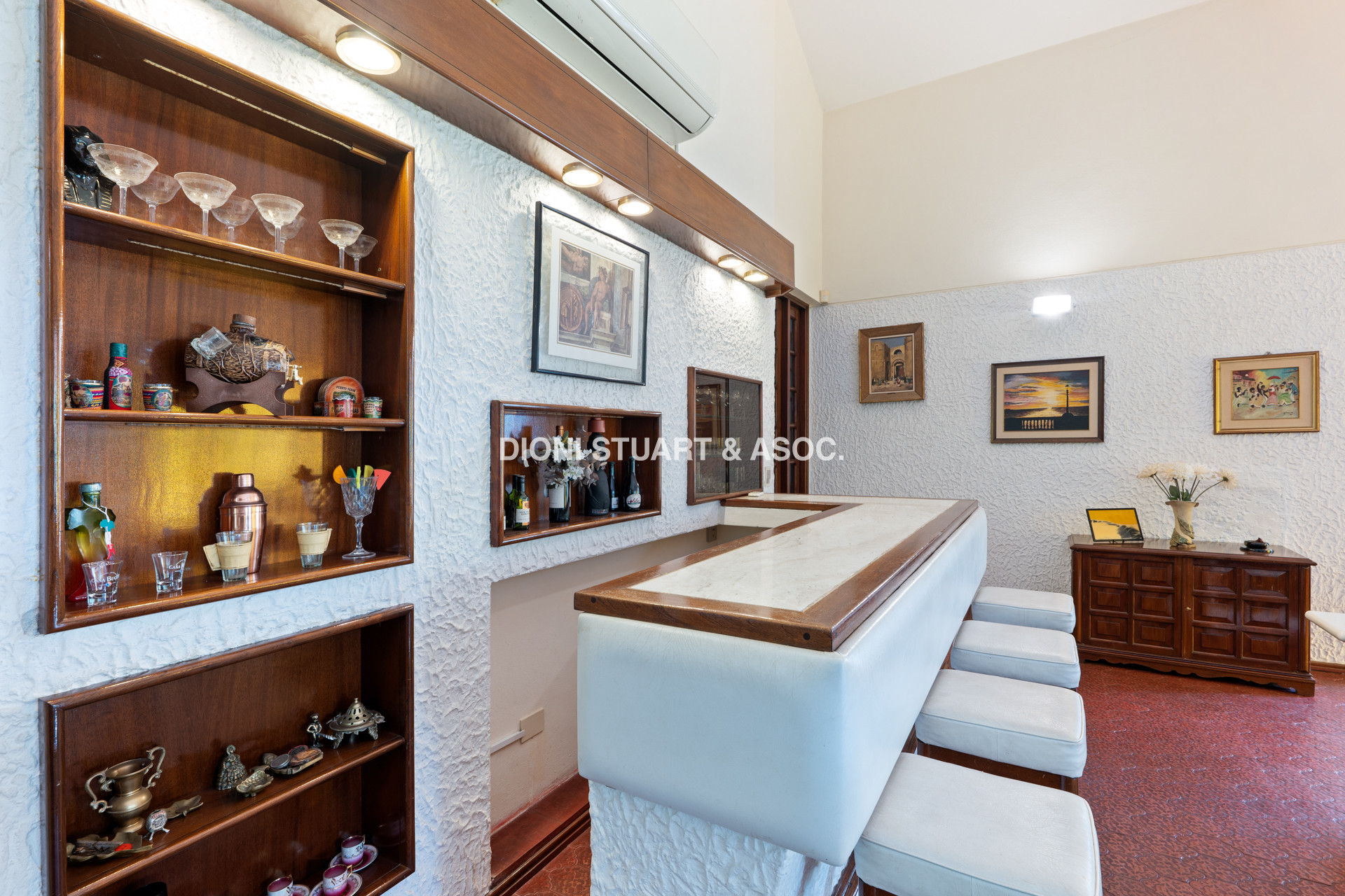 OPORTUNIDAD - CASA EN ROOSEVELT - 5 DORMITORIOS Y 5 BAÑOS - PISCINA CLIMATIZADA
