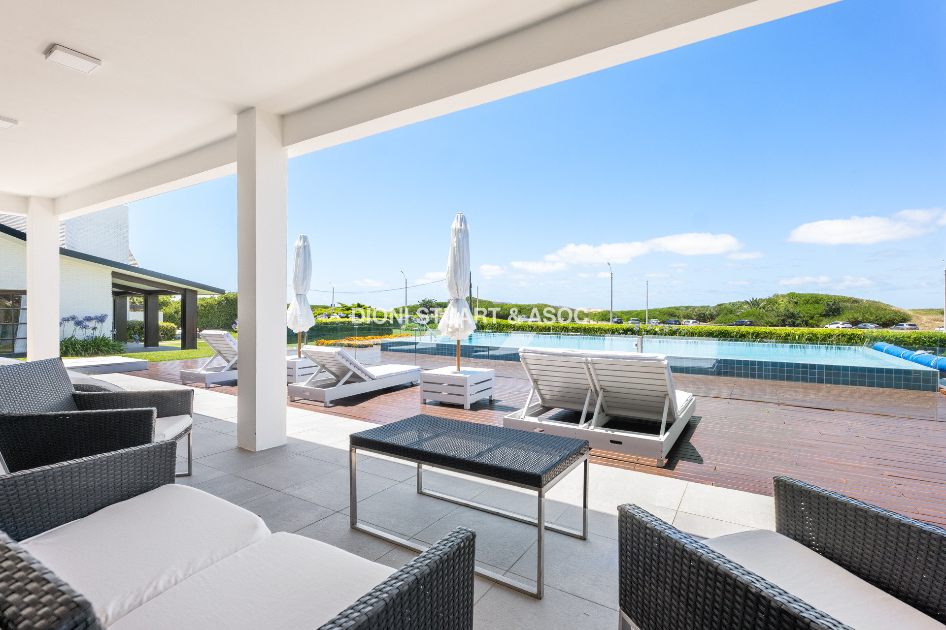 CASA EN VENTA PRIMERA LINEA PLAYA BRAVA