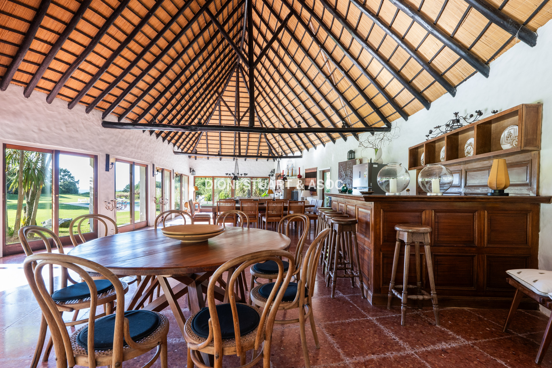 IMPONENTE CASA EN PLAYA BRAVA - ELEGANCIA Y CONFORT