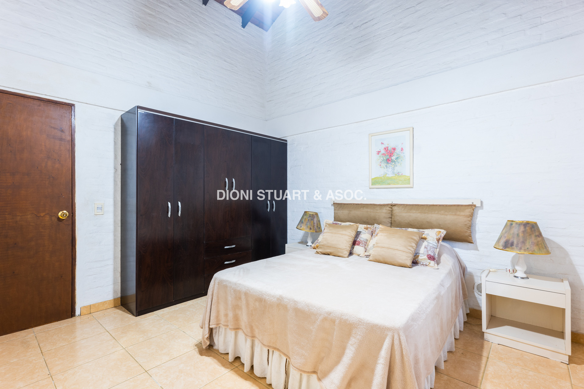 CASA EN VENTA EN CANTEGRIL CON 3 DORMITORIOS Y DEPENDENCIA + PISCINA