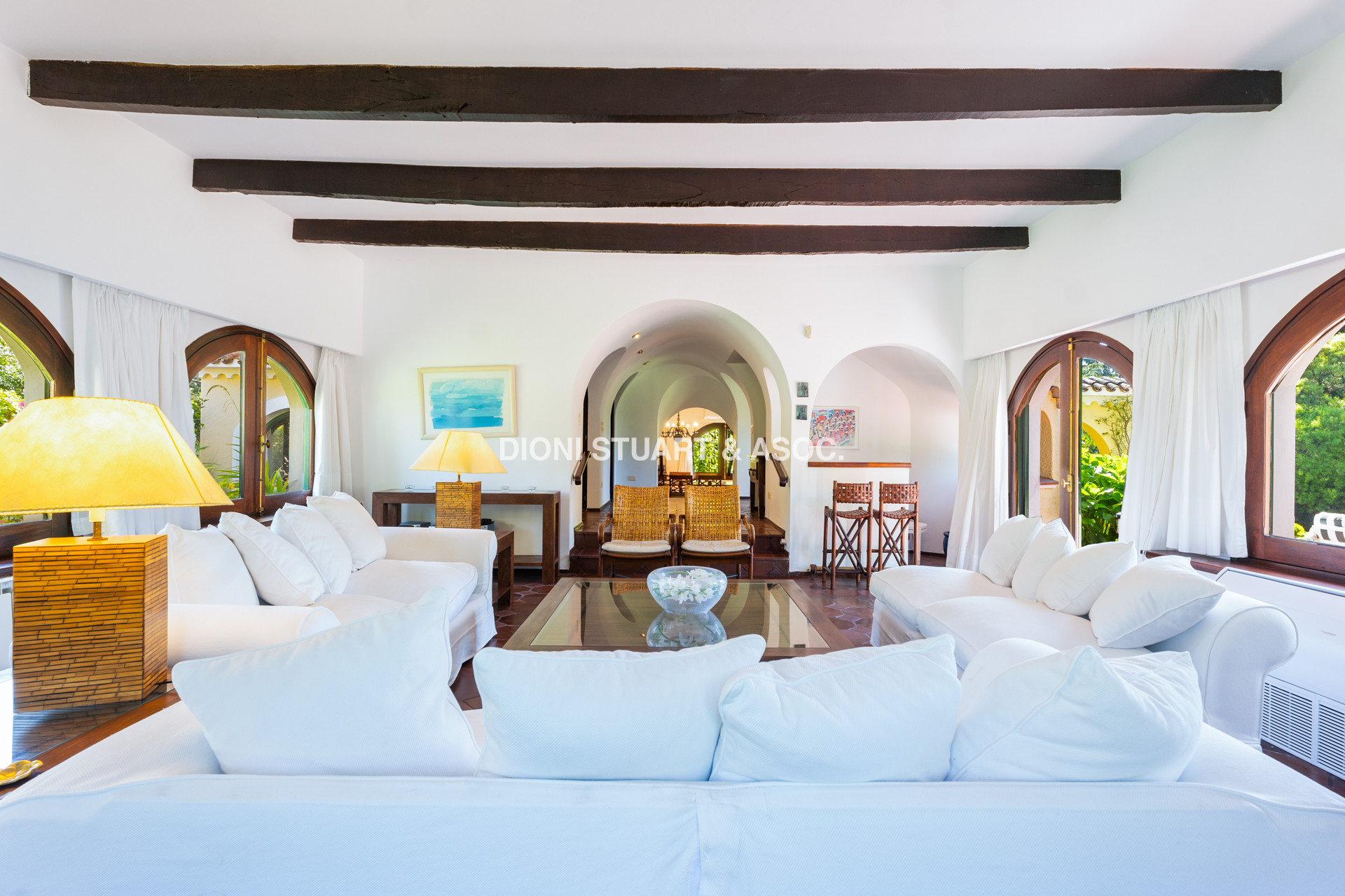 CASA EN ALQUILER ANUAL DE 3 DORMITORIOS EN SUTIE + DEP. CON PISCINA SAN RAFAEL - EL GOLF -