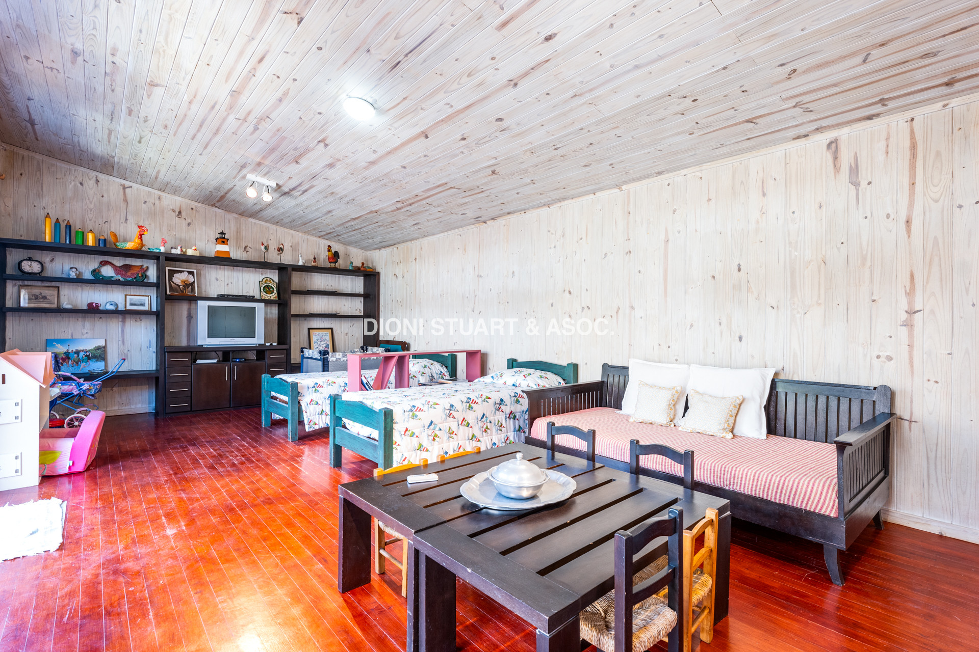 CASA EN VENTA EN EL GOLF - ARQ. ARTURO DUBOURG
