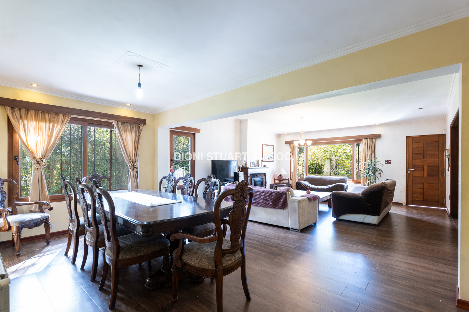 VENTA CASA 4 DORMITORIOS CON BARBACOA CANTEGRIL - PUNTA DEL ESTE