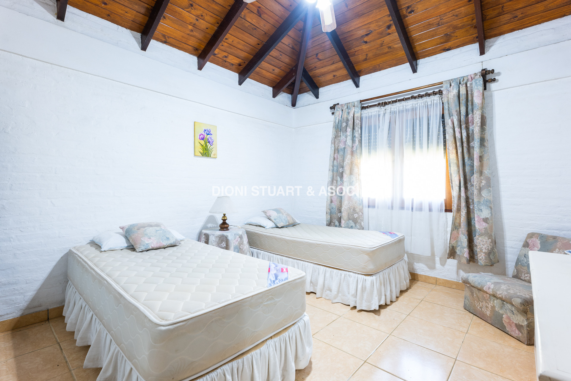 CASA EN VENTA EN CANTEGRIL CON 3 DORMITORIOS Y DEPENDENCIA + PISCINA