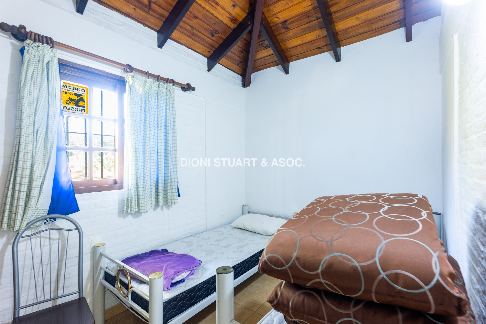 CASA EN VENTA EN CANTEGRIL CON 3 DORMITORIOS Y DEPENDENCIA + PISCINA