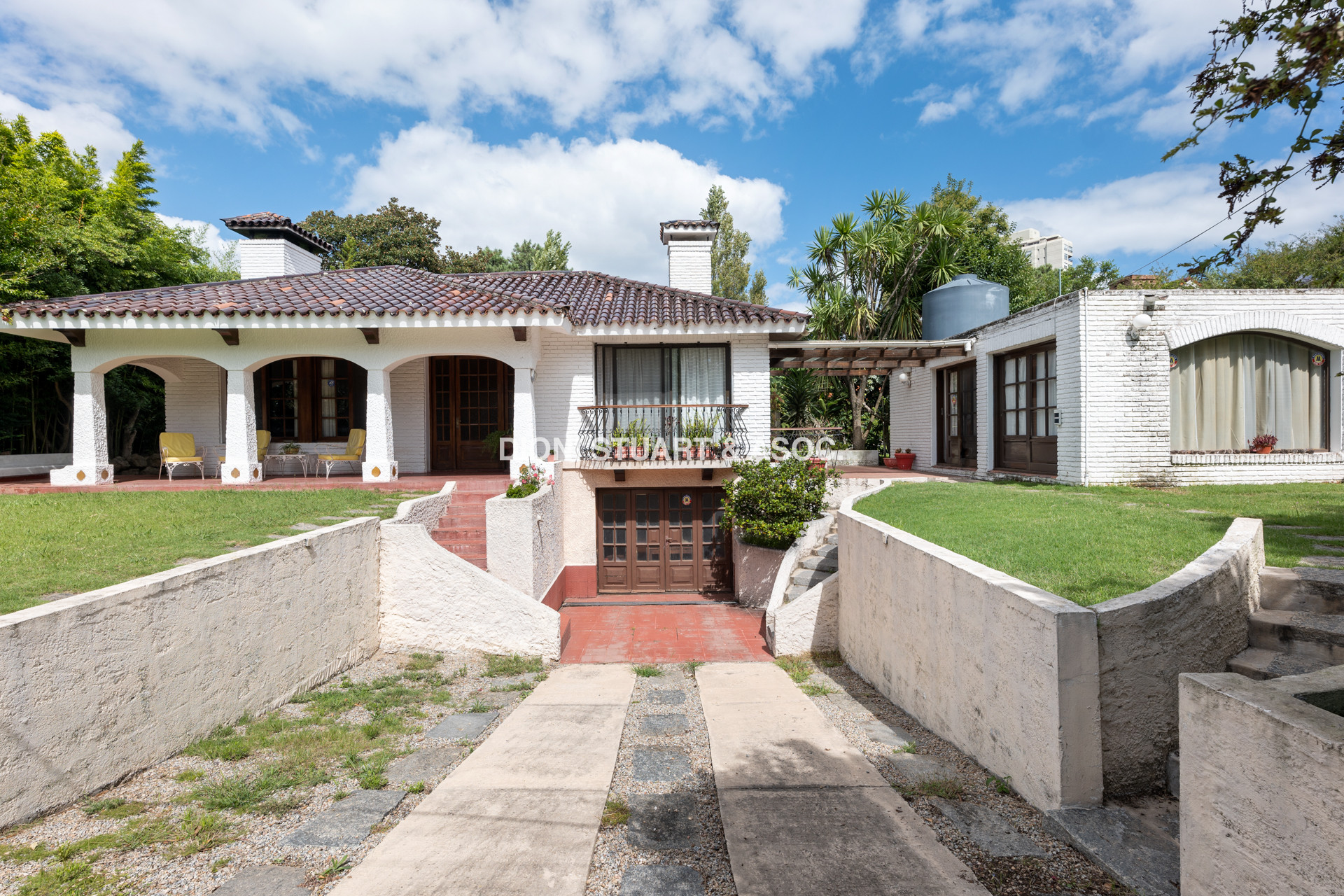 OPORTUNIDAD - CASA EN ROOSEVELT - 5 DORMITORIOS Y 5 BAÑOS - PISCINA CLIMATIZADA