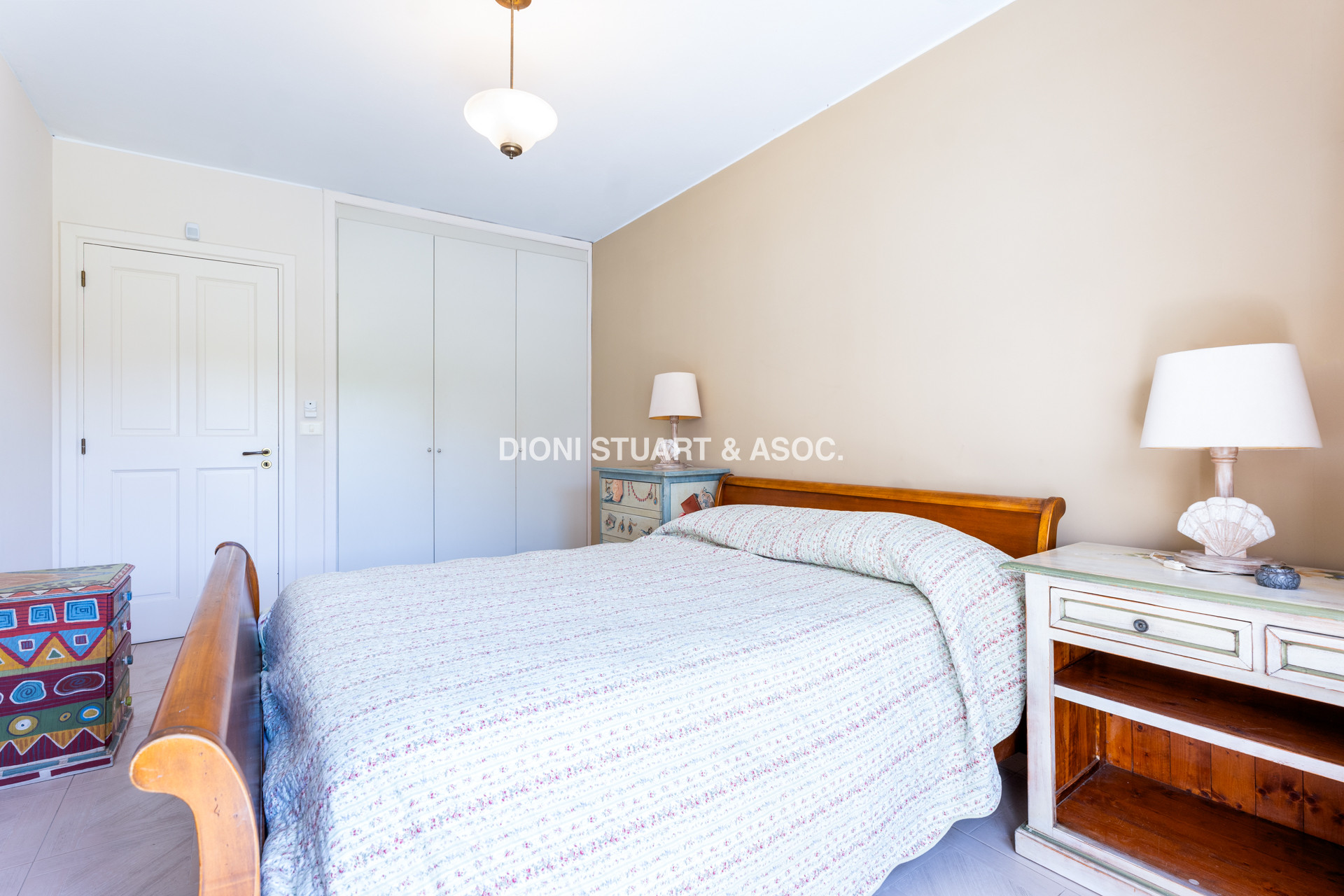 CASA EN VENTA EN  EL GOLF CON 4 DORMITORIOS EN SUITE + DEP. - BARBACOA Y SAUNA - INCREIBLE