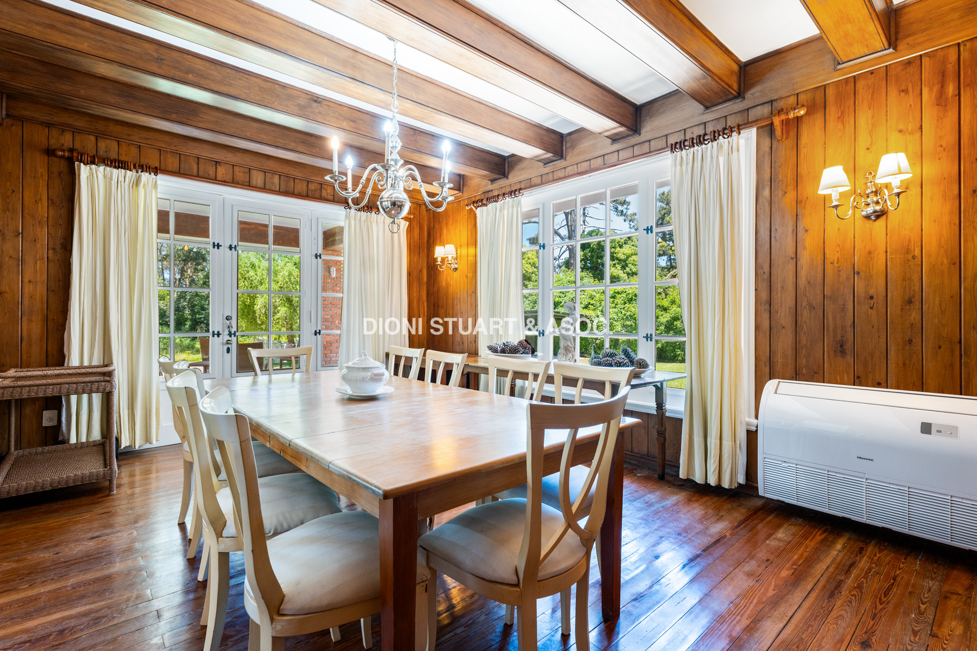 CASA EN VENTA EN EL GOLF - ARQ. ARTURO DUBOURG