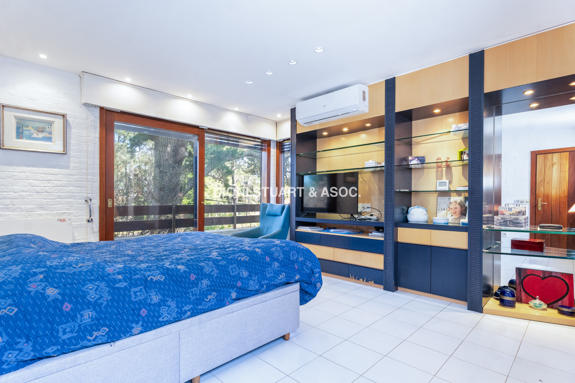 VENTA CASA EN EL GOLF - 5 DORMITORIOS + DEPENDENCIA - MEGA BARBACOA